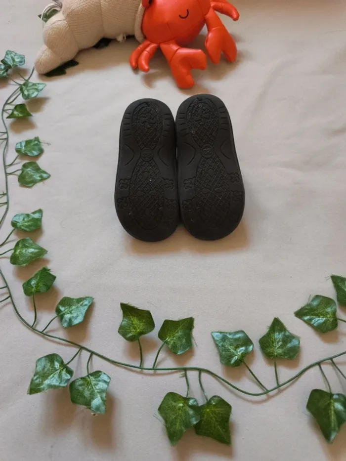 Paire de chaussons neuf 🍃 sans marque - photo numéro 3