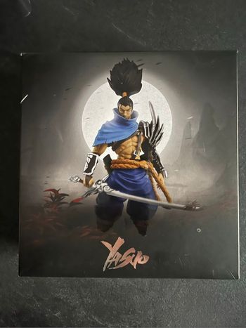 Figurine Yasuo Collector -League of legends