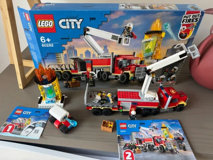Lego 60282 City Fire L’unité de Commandement des Pompiers