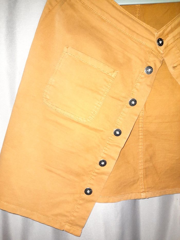 Jupe courte - photo numéro 2