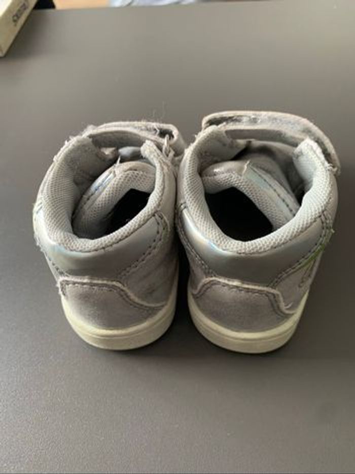 Chaussures Creeks pointure 20 - photo numéro 4