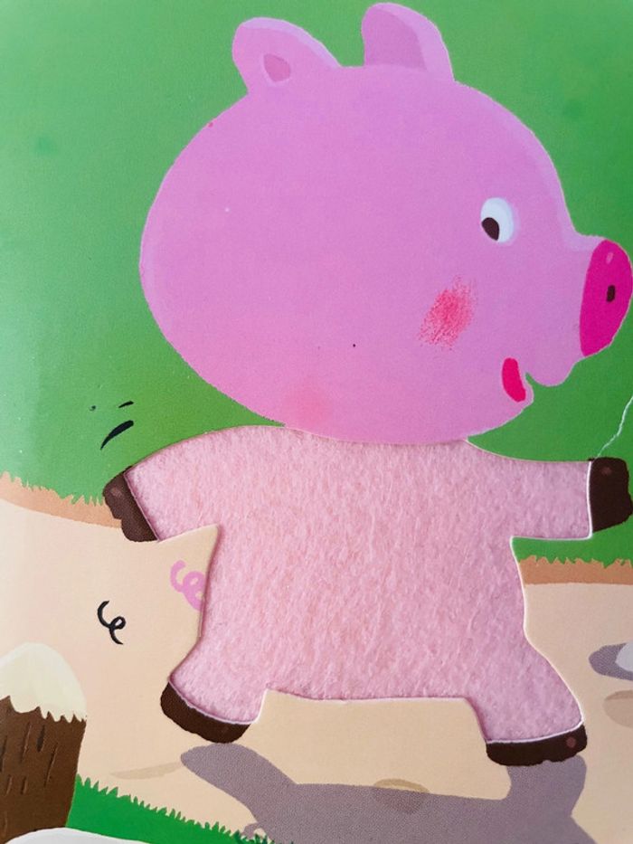 Livre à toucher les trois petits cochons - photo numéro 2