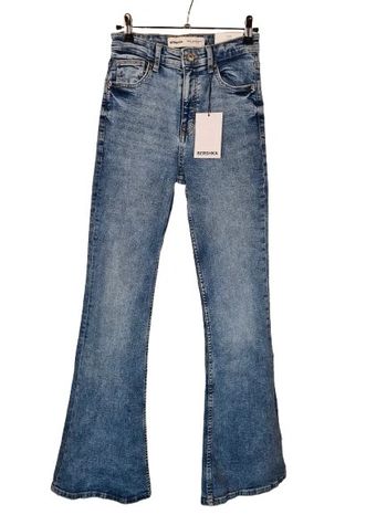 Jeans flare bershka