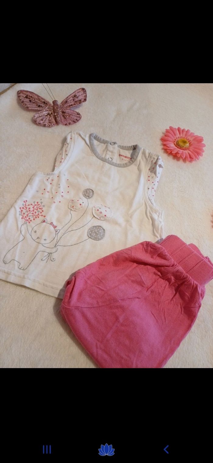 Ensemble bébé taille 9 mois