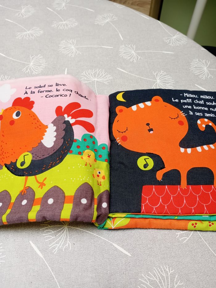 Livre tissu avec sons - photo numéro 2