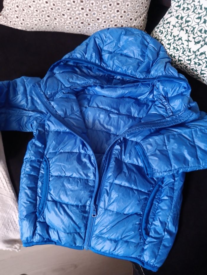 Une veste, un coupe vent - photo numéro 5