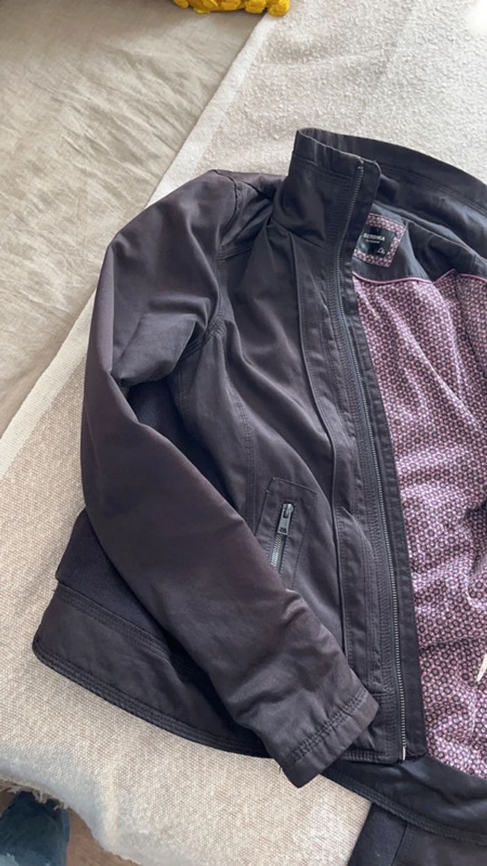 Veste noire - photo numéro 7