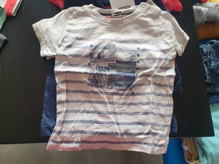 T-shirt taille 18 mois