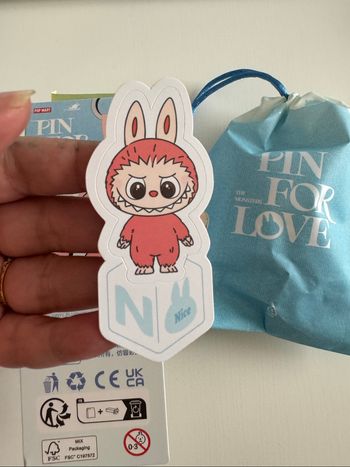 Labubu pin for love N