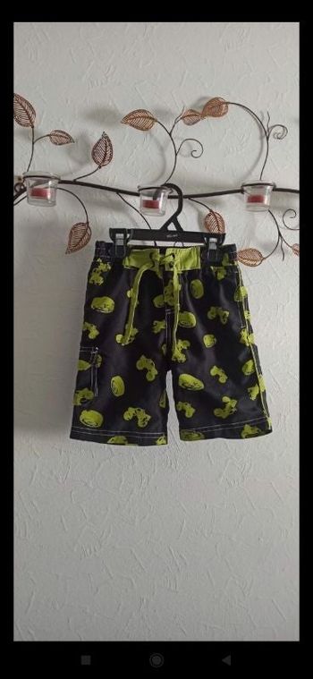 Short 4 ans