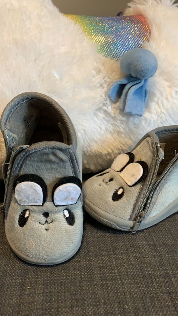 Chaussons gris petite souris pointure 20