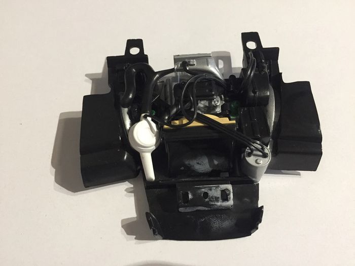 Moteur pièce détachée miniature 1/18 Citroën DS 23 Pallas Norev #A51