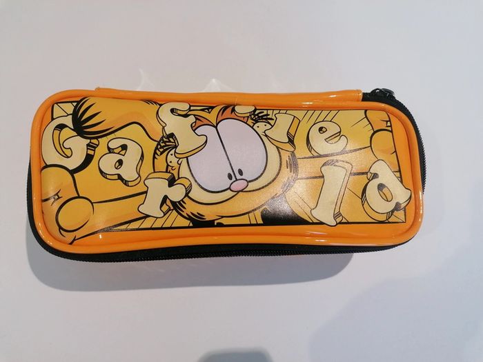 Trousse Garfield 🐱 - photo numéro 3