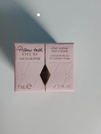 Charlotte Tilbury eyes to mesmerise pillow talk 7ml neuf jamais utilisé jamais ouvert
