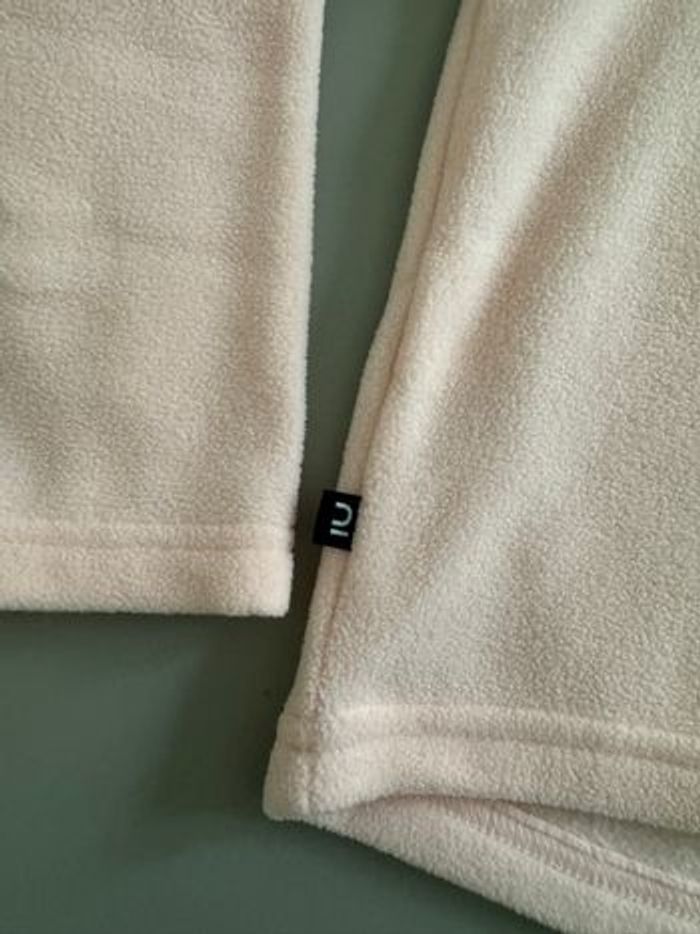 Pull polaire 4-6 ans Quechua décathlon. Parfait état. - photo numéro 2