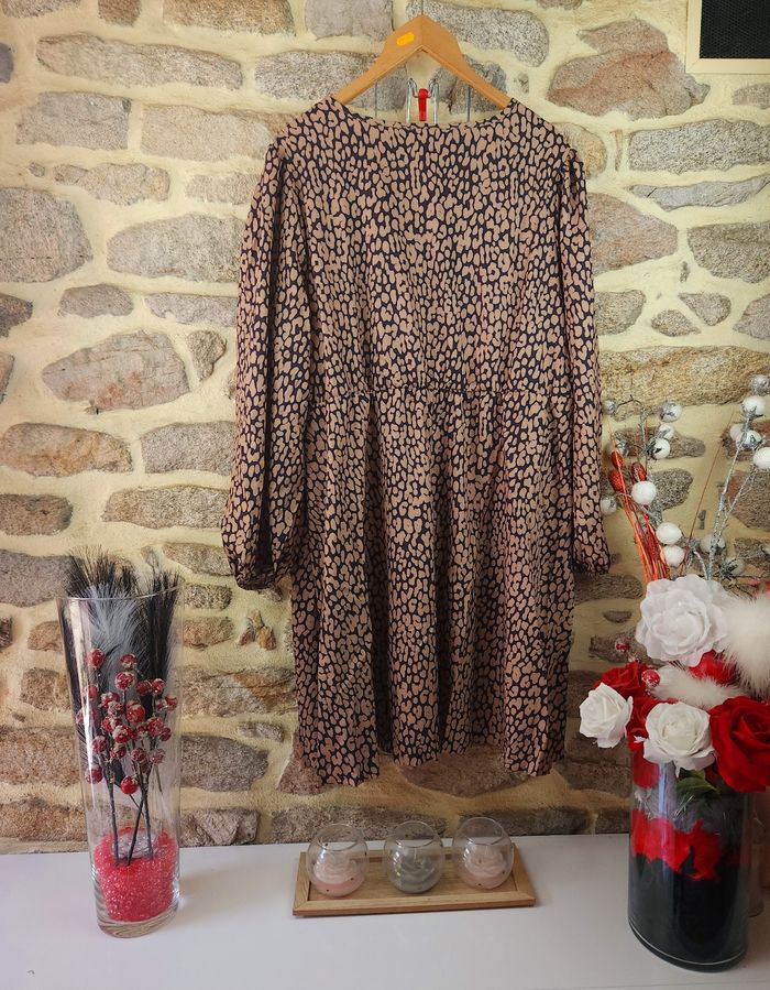 Robe léopard manches bouffantes multicolore Femme taille 54 marque Boohoo 💎 - photo numéro 3