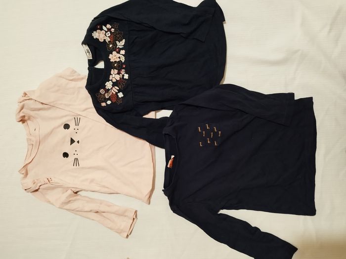 Lot vêtements fiile robes/pantalons