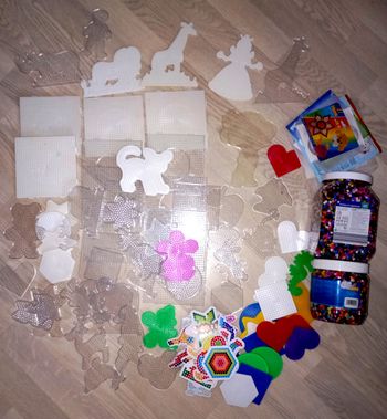 Gros lot de perles à repasser et modèles