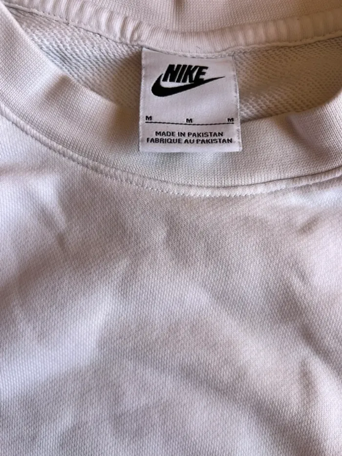 Pull Nike blanc taille M - photo numéro 3