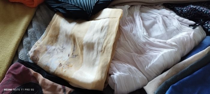 Lots de divers foulards - photo numéro 4