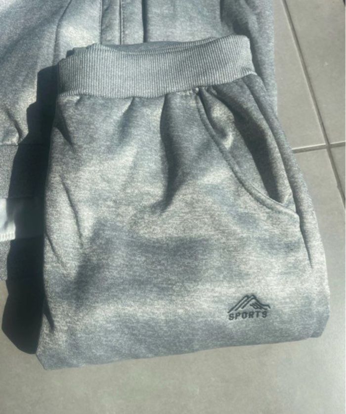 Ensemble de sport jogging + veste - photo numéro 5