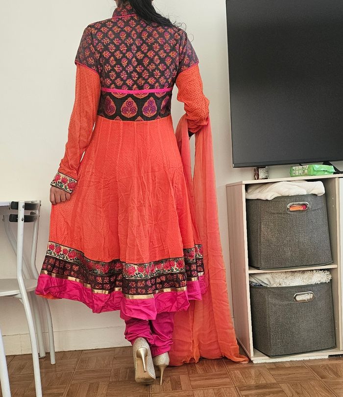 Robe indienne bollywood ensemble - photo numéro 4