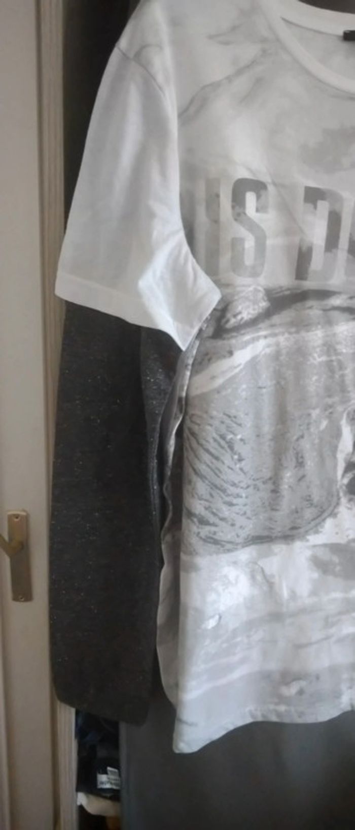 Tee shirt 2 en 1 imprimé gris et blanc neuf garçon xs kiabi - photo numéro 5