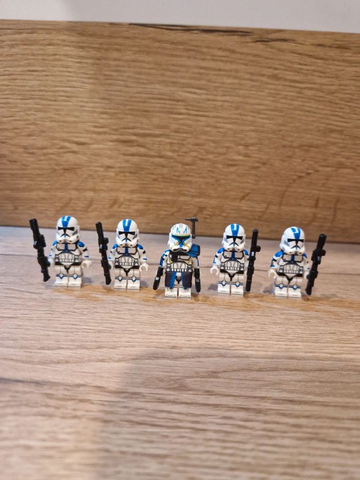 Figurines type lego Commandant Clones Rex avec 4 clones de la 501ème star wars