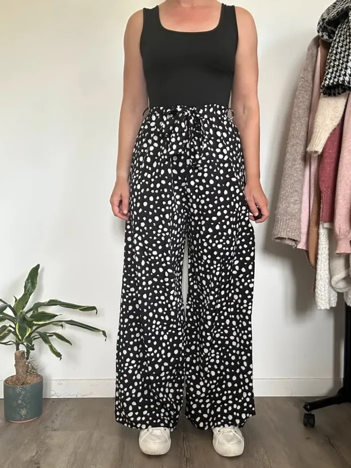 Combinaison pantalon noire à pois blancs – Taille 36 – Très bon état - photo numéro 2