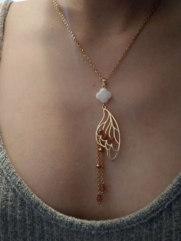 Collier ailes de papillon avec pierre de quartz et pierre du soleil - photo numéro 5