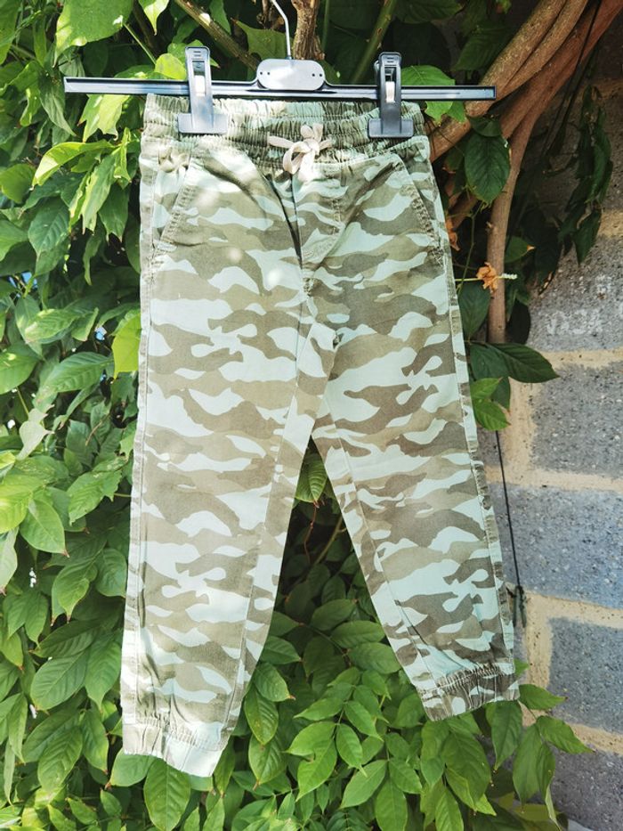 D1219/2 pantalon garçon 3 ans