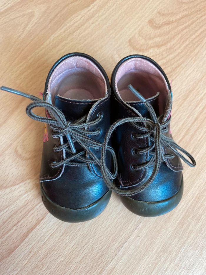 Belle paire de bottines en cuir marron Orchestra T. 18 fille TBE - photo numéro 3