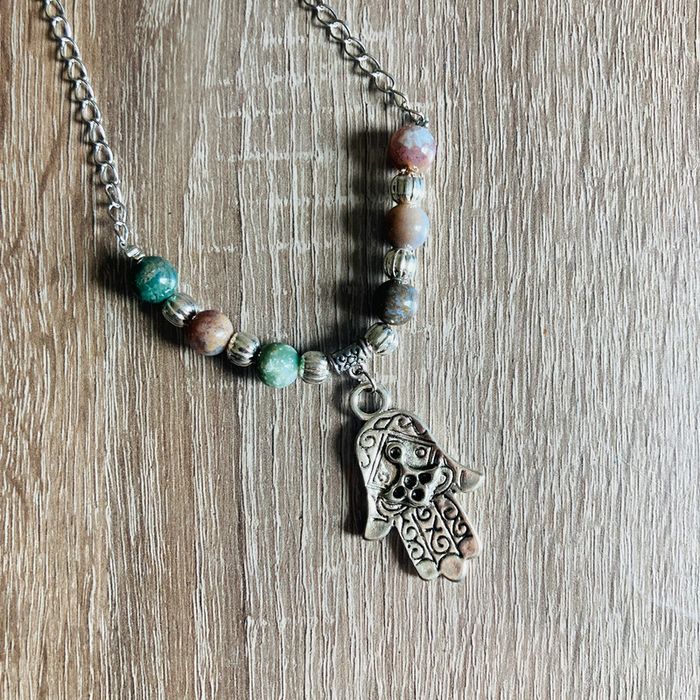 Collier main de fatma 🌿