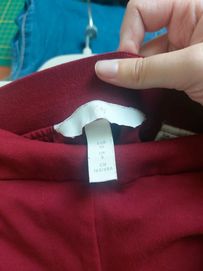 Joli pantalon rouge carmin coupe droite élastique - 36 S - photo numéro 6