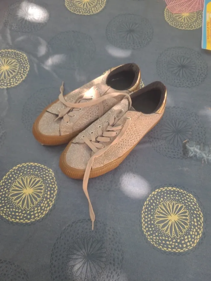 Baskets Victoria taille 40
