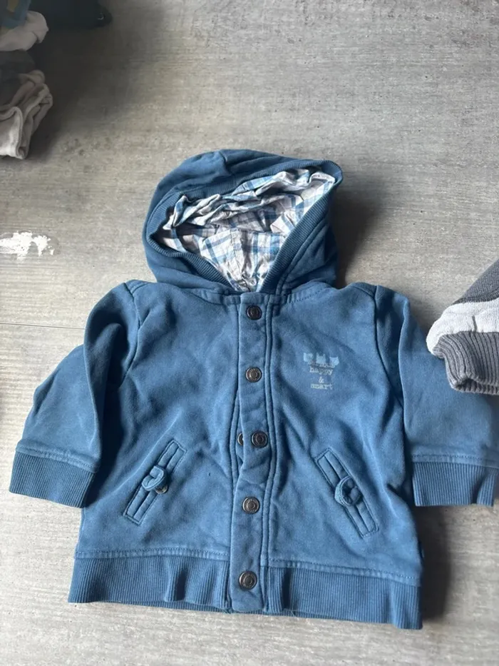 Lot gilet 6 mois - photo numéro 2