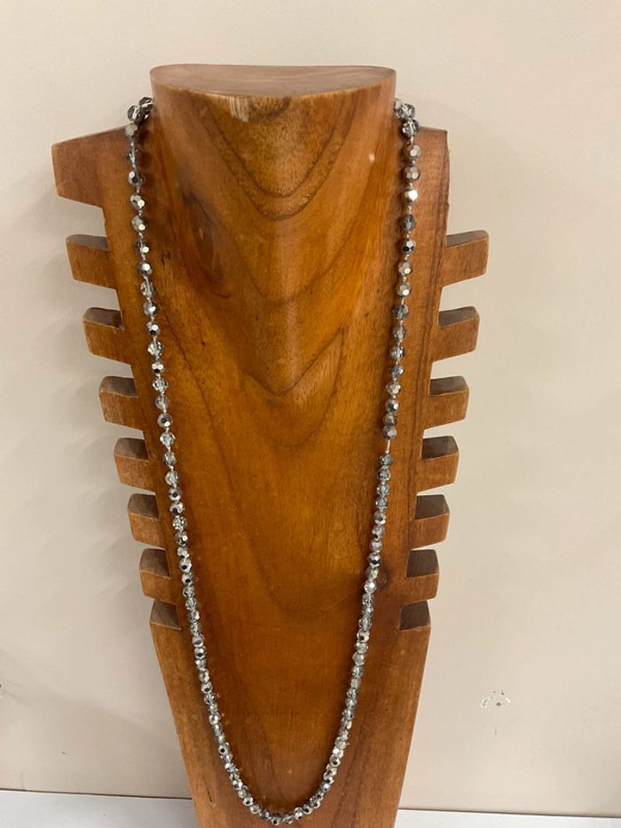 Collier Sautoir perle grise