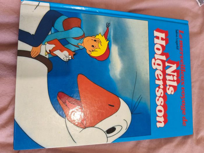 Livre le merveilleux voyage de Nils holgersson