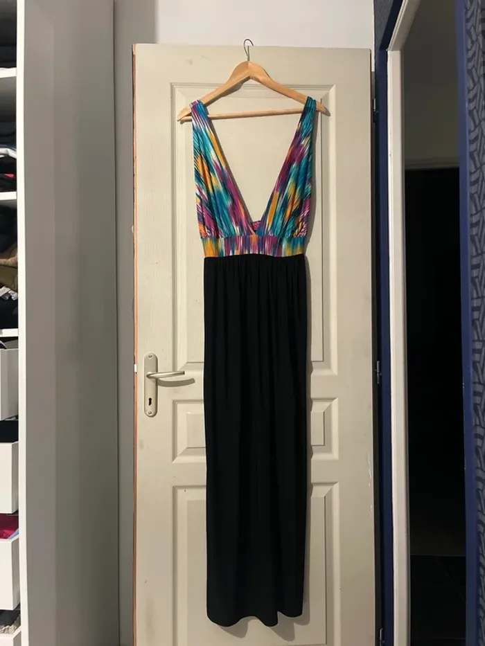 Robe noir et couleur