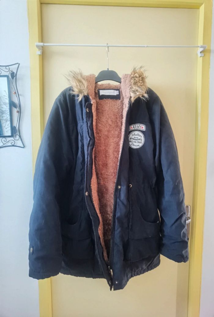 Manteau chaud noir capuche fourrure 44/46 - photo numéro 2
