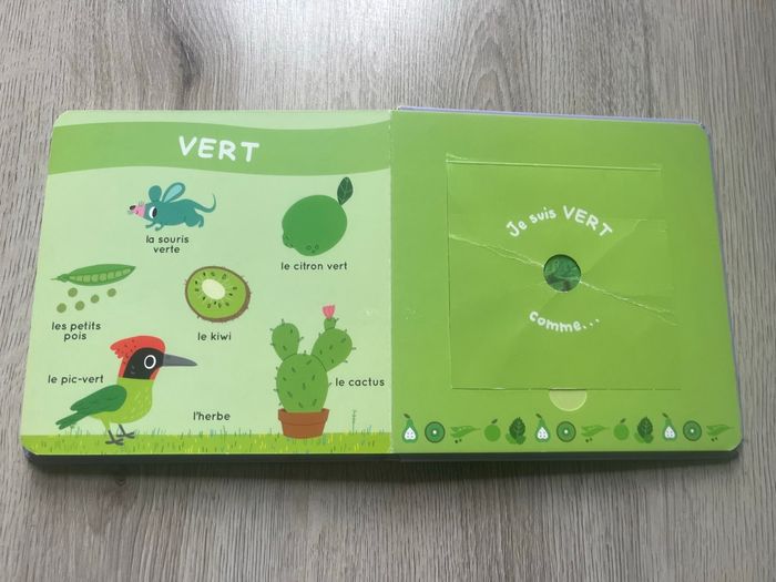 Livre d’éveil: mon livre des odeurs et des couleurs