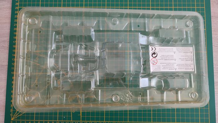Boite plastique vide miniature Solido Ford V8 1936 citerne California oïl 1/19 1/19e 1/19ème #C65 - photo numéro 2