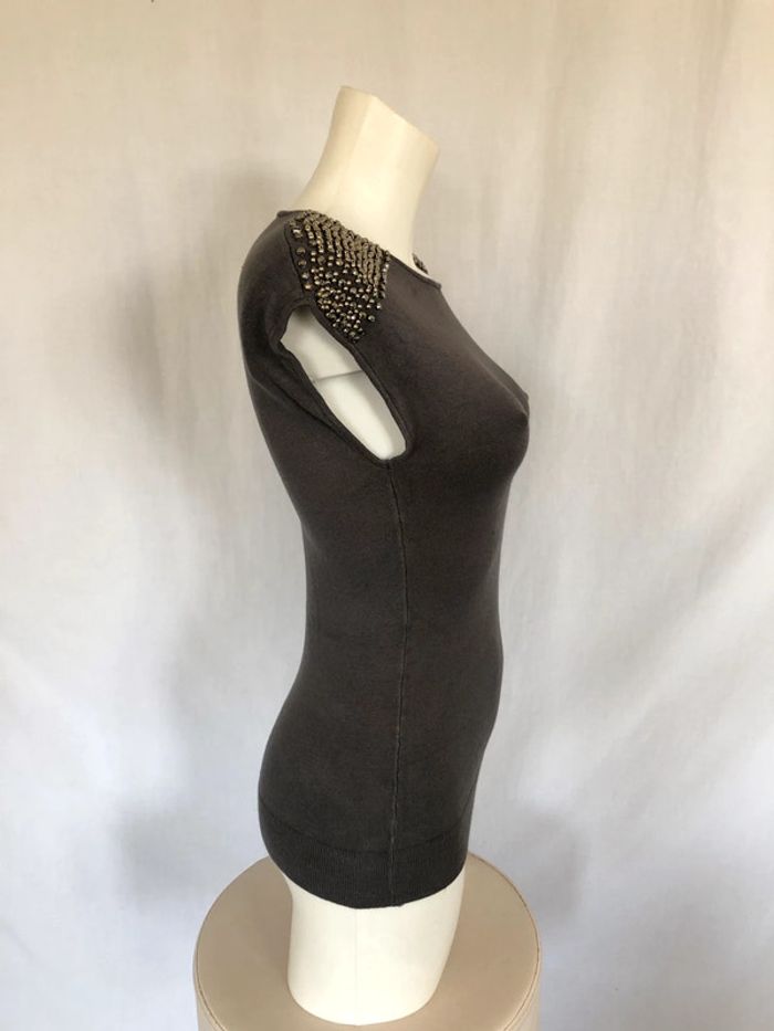 Top sans manches gris marron avec incrustations métalliques Zara taille 38 très bon état - photo numéro 3