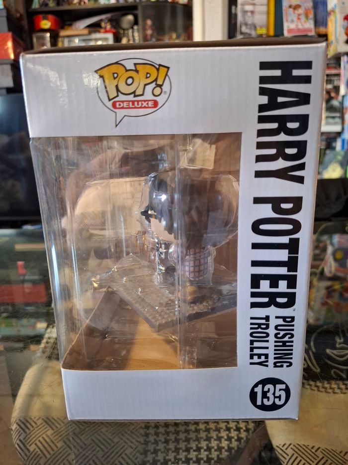 Figurine Funko Pop Harry Potter Pushing Trolley 135 - photo numéro 2