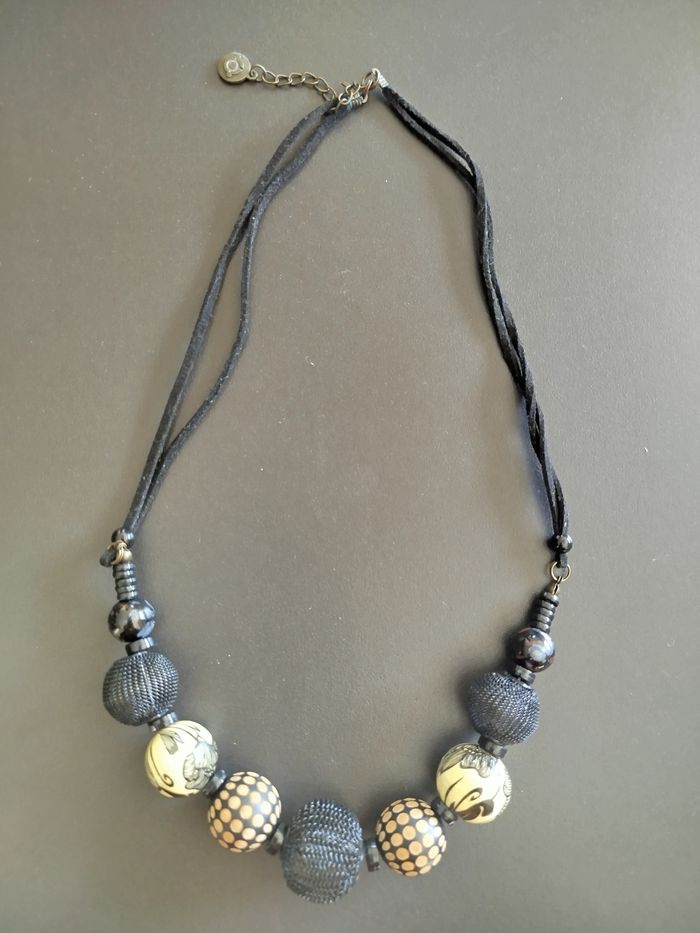 Collier Bonobo crème et noir