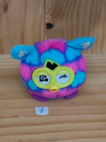 McDonald's 2015 peluche Furby coeur