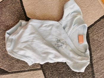 Body manche courtr naissance