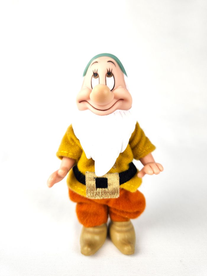Figurine Nain Timide de Blanche Neige - Disney 11cm