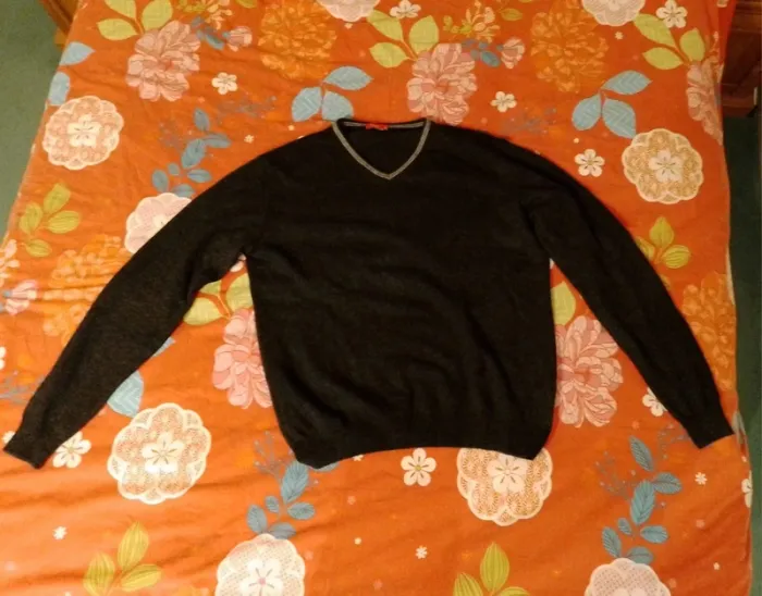 Pull noir col V taille XL - photo numéro 4