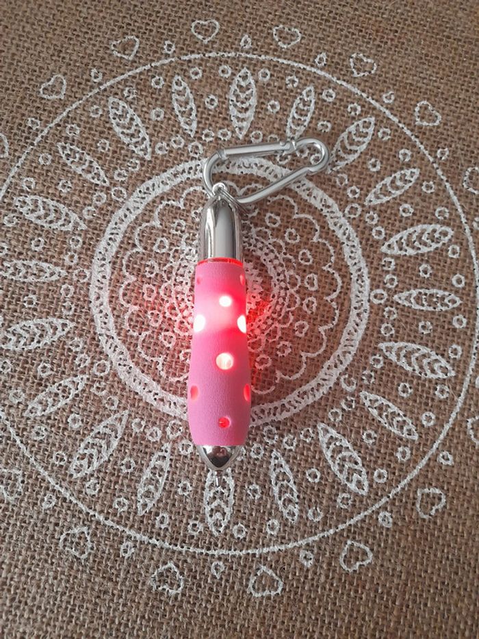 Porte clé stylo lumineux - photo numéro 2